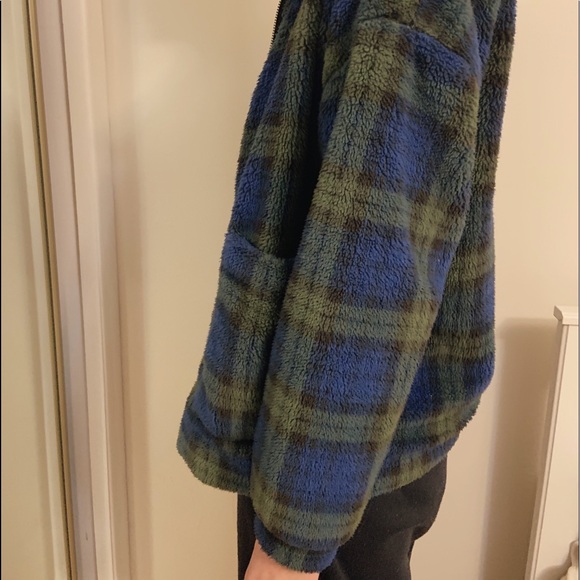 COZY PLAID FUZZY JACKET - Picture 2 of 3